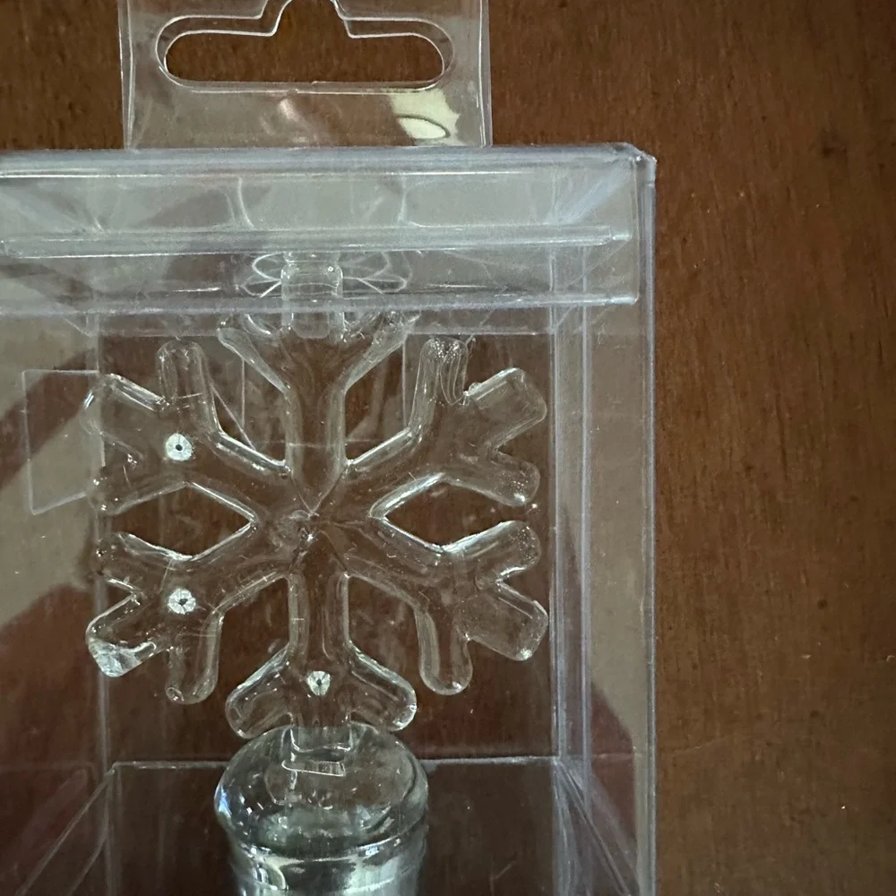 Pier 1 imports clear snowflake olive oil wine bottle stopper